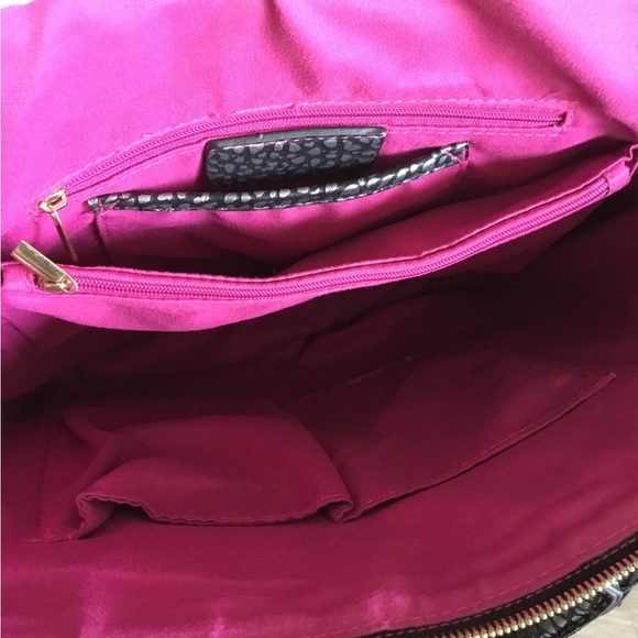 Sorrentino Black and Silver Snakeskin Handbag - Picture 8 of 9